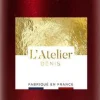 Bougie cylindrique coloris rouge métal L’Atelier Denis – Ø 6,8 x H 14,5 cm