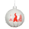 Boule en verre émaillée blanc d’hiver avec décor gnome rouge - Ø 8 cm
