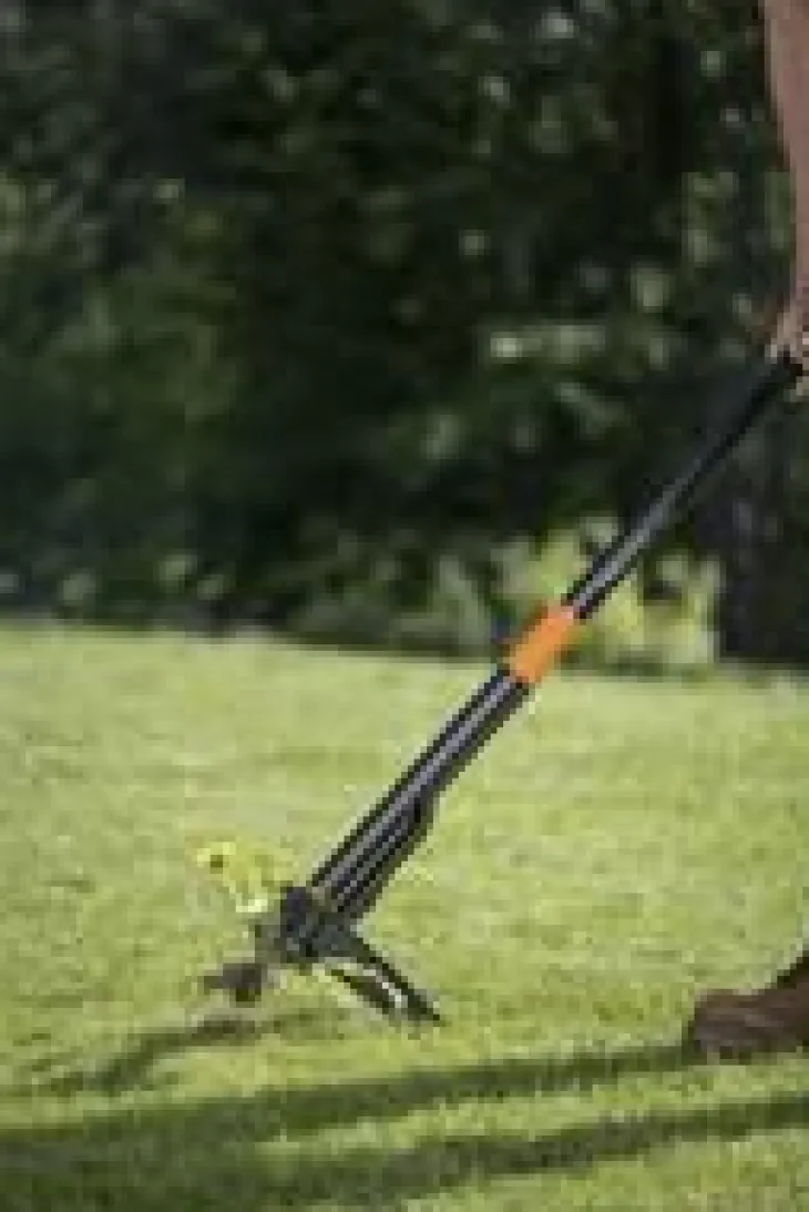 Désherbeur Xact 4 dents Fiskars