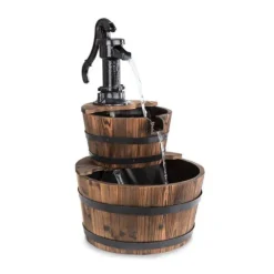 Fontaine de jardin avec 2 tonneaux en bois