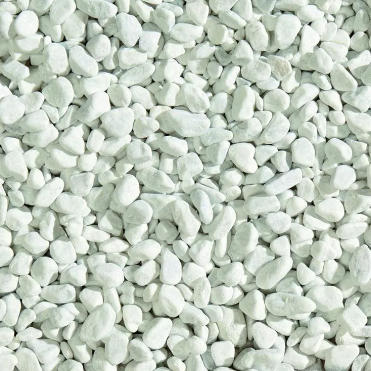 Graviers de marbre de Carrare blanc calibre 7 à 15 mm en sac de 20 kg