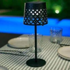 Lampe solaire Gretita coloris noir effet blanc chaud en métal Newgarden - Ø 10 x 30 cm