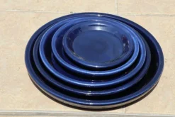 Soucoupe en terre cuite émaillée bleu Nuit étoilée Les Poteries d’Albi - Ø 36 cm
